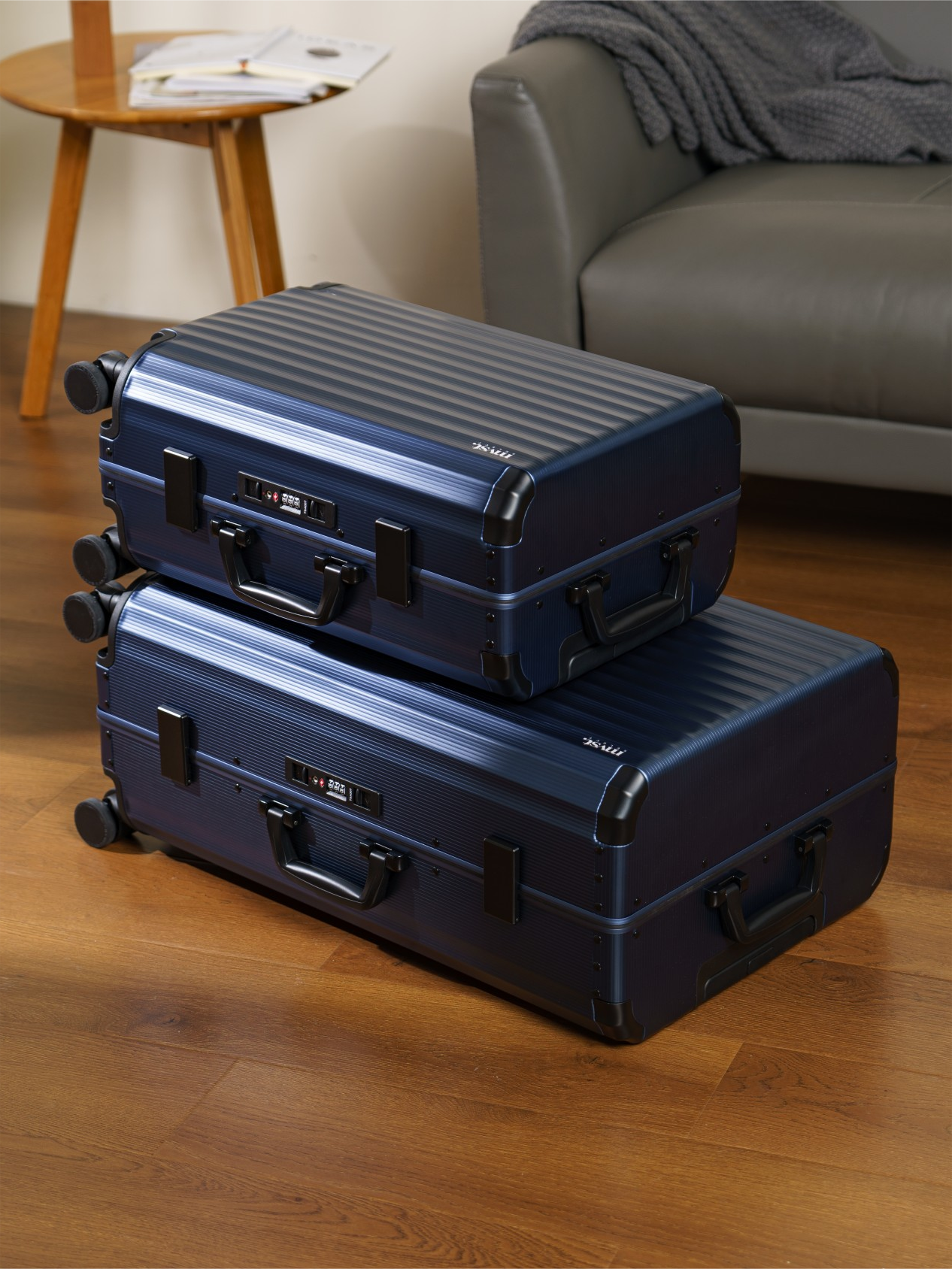 SPACE Aluminum Suitcase Navy