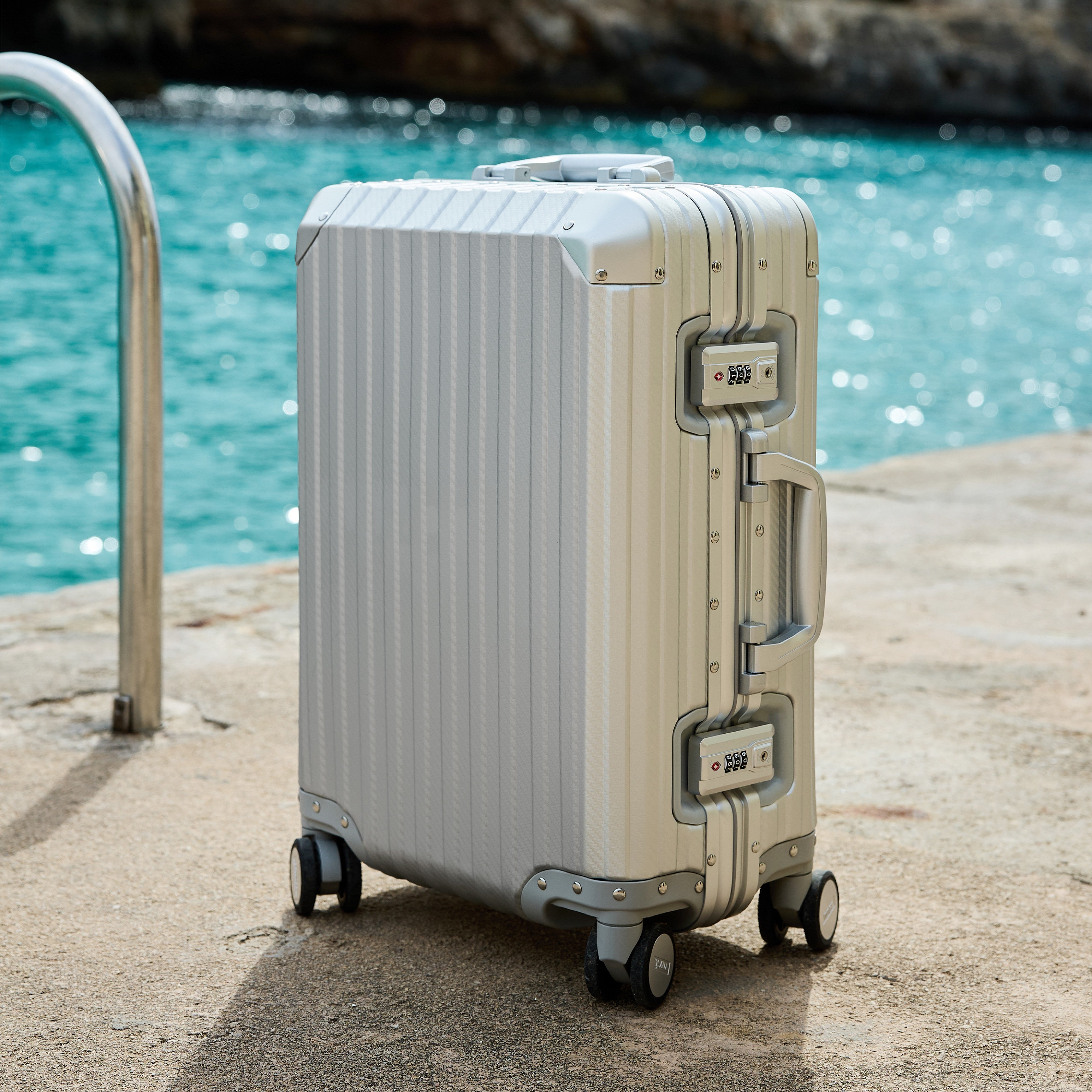 TREVA Valise Aluminium Argent