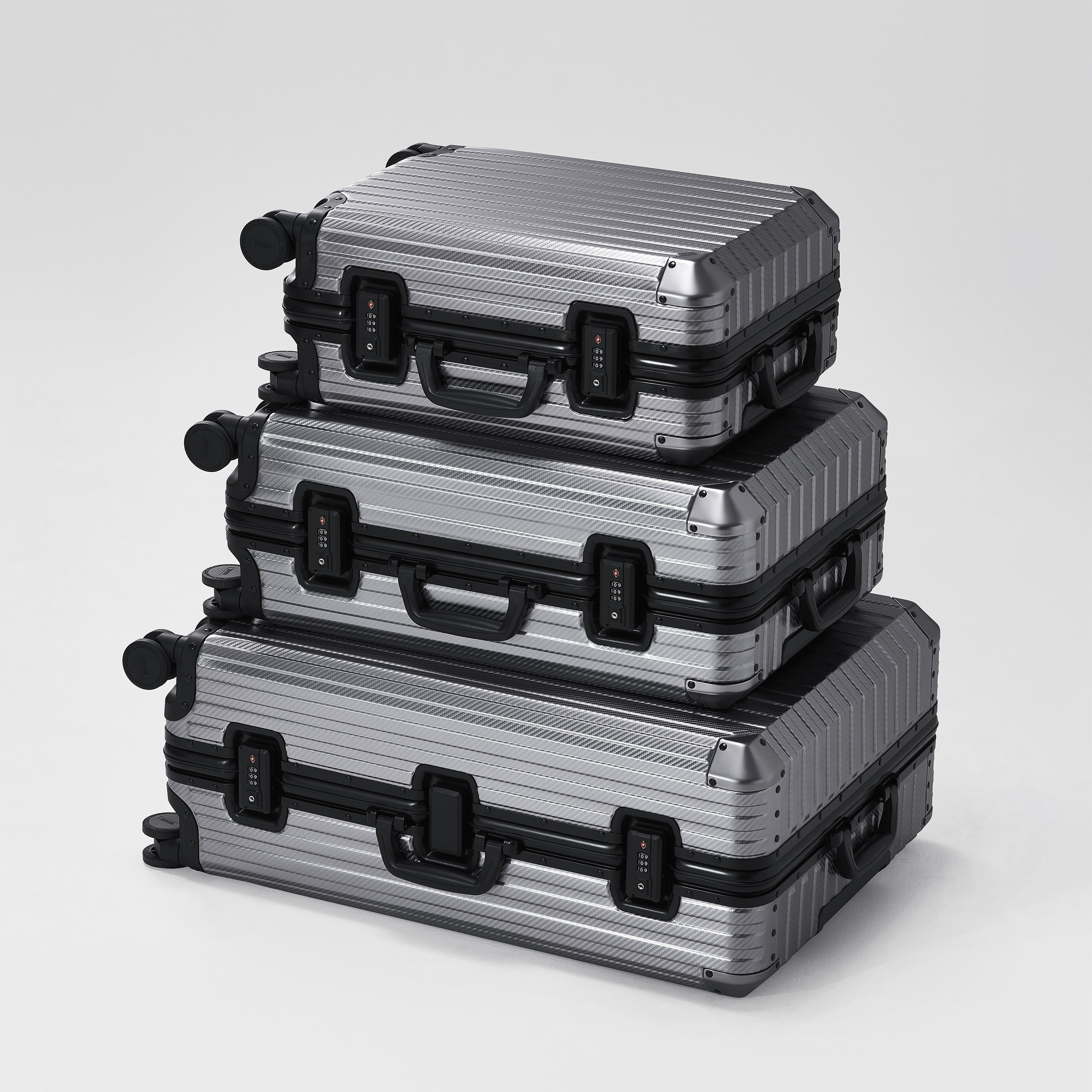 TREVA Aluminum Suitcase Gunmetal