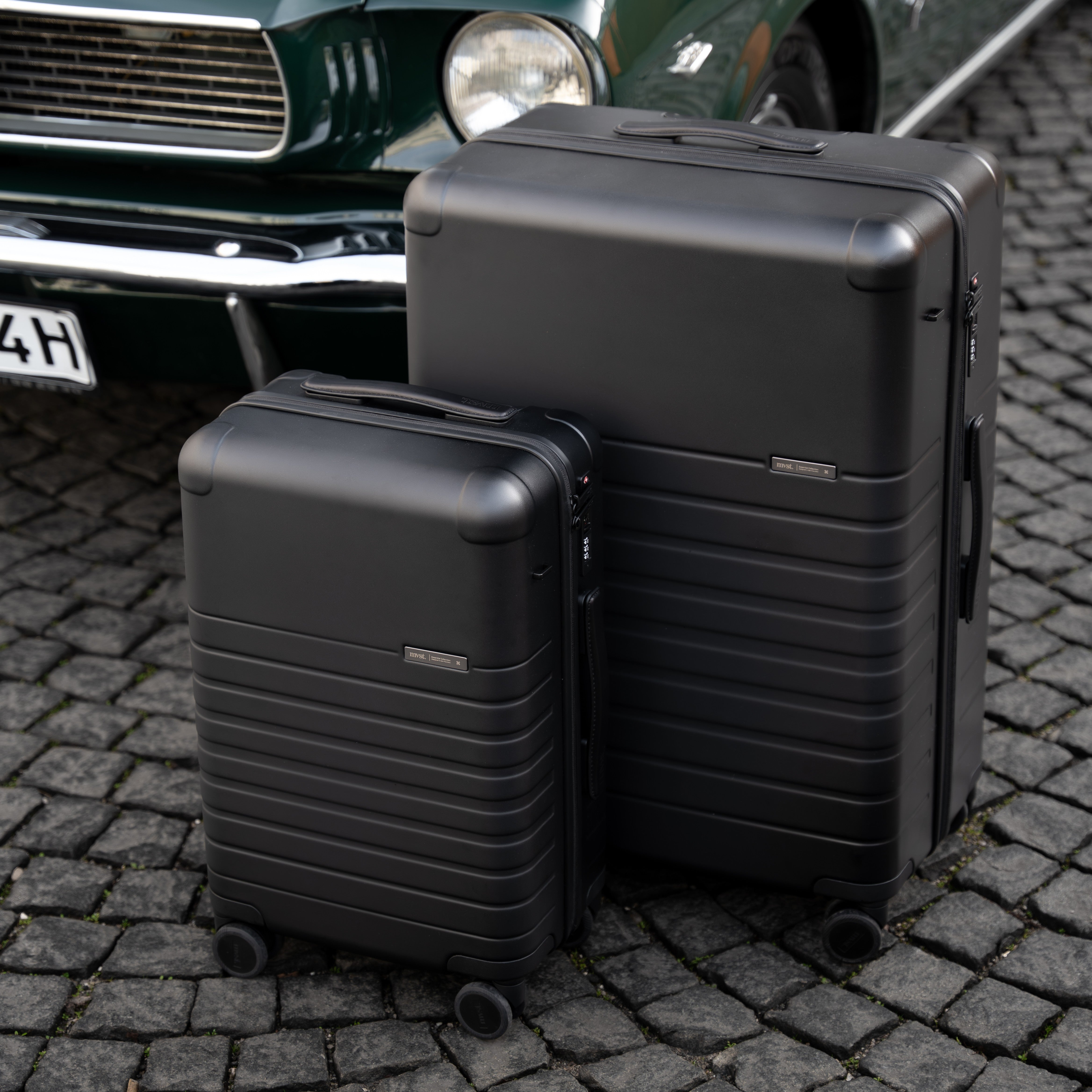 Essential Collection Suitcase Matte Black