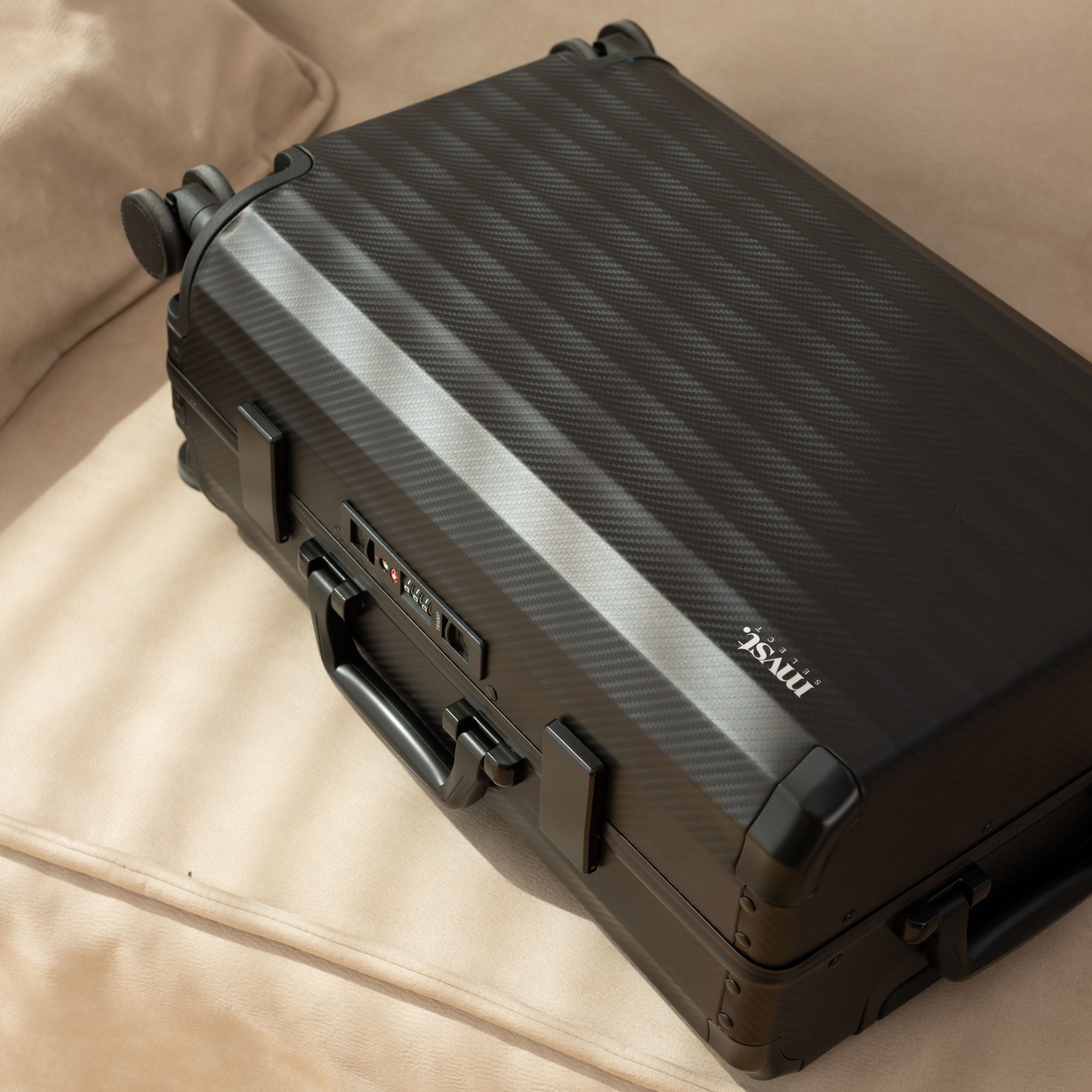 SPACE Aluminum Suitcase Black MVST