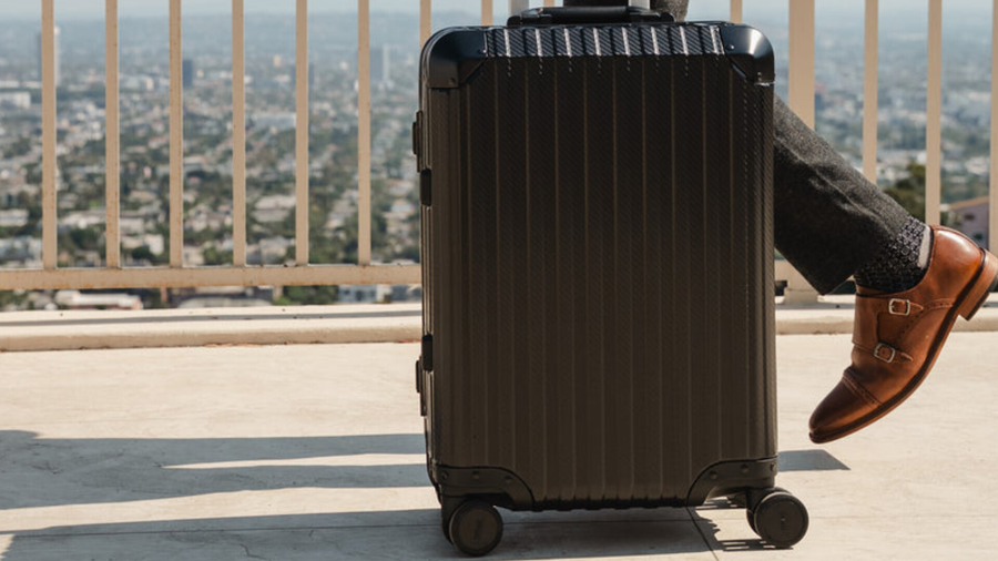 RIMOWA Alternative Aluminum Luggage: How to Compare Premium Cases by Price and Specs