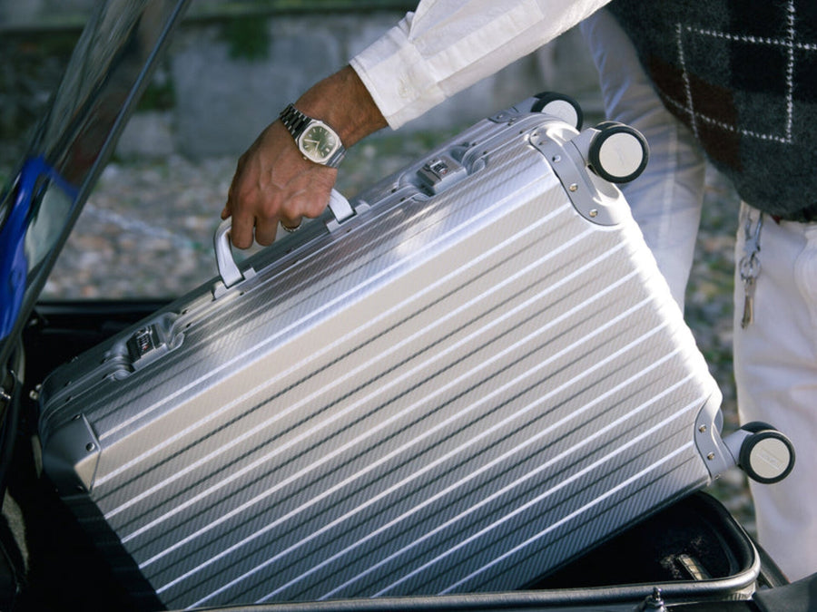 Aluminum vs Polycarbonate: Which Material Should You Choose?