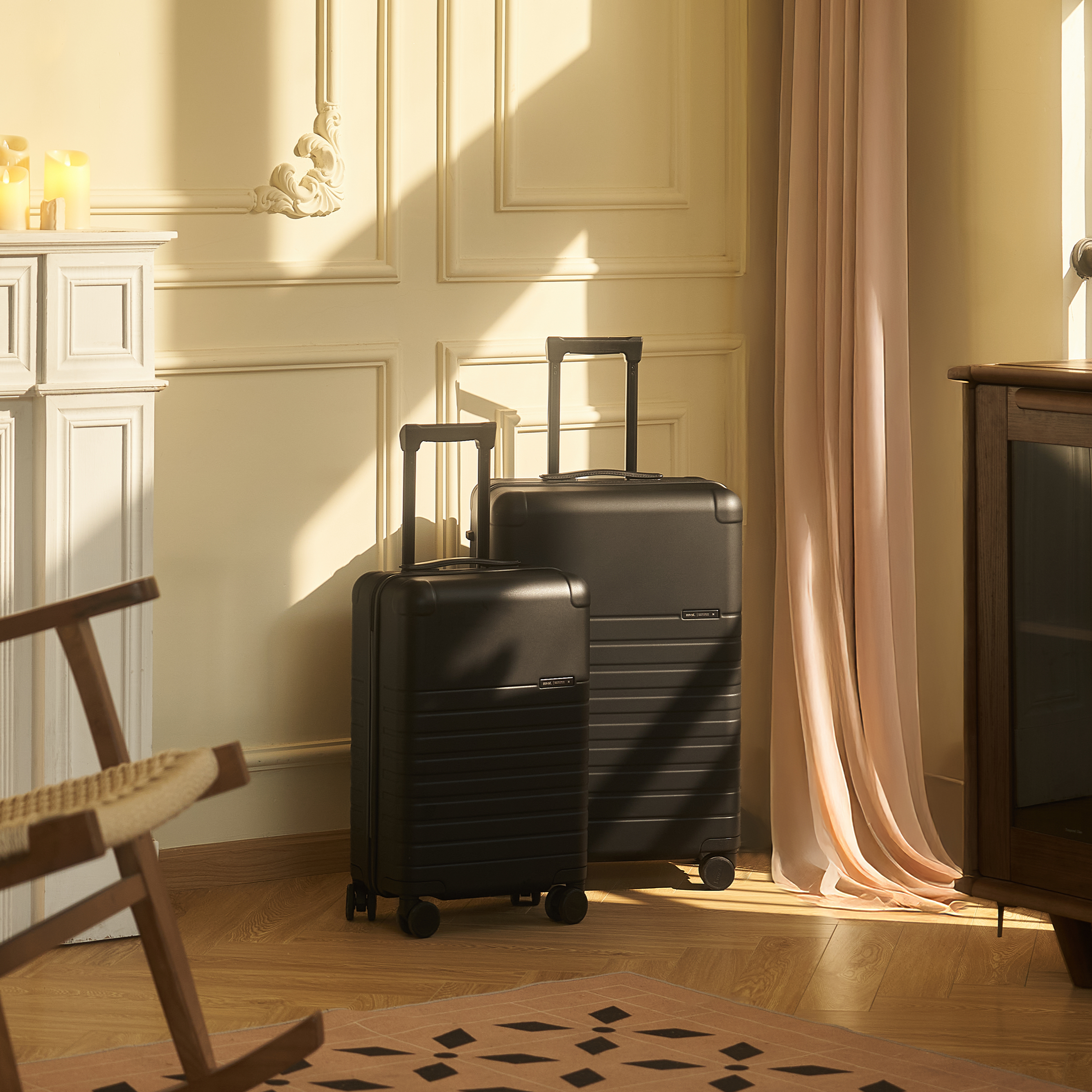 Essential Collection Suitcase Matte Black