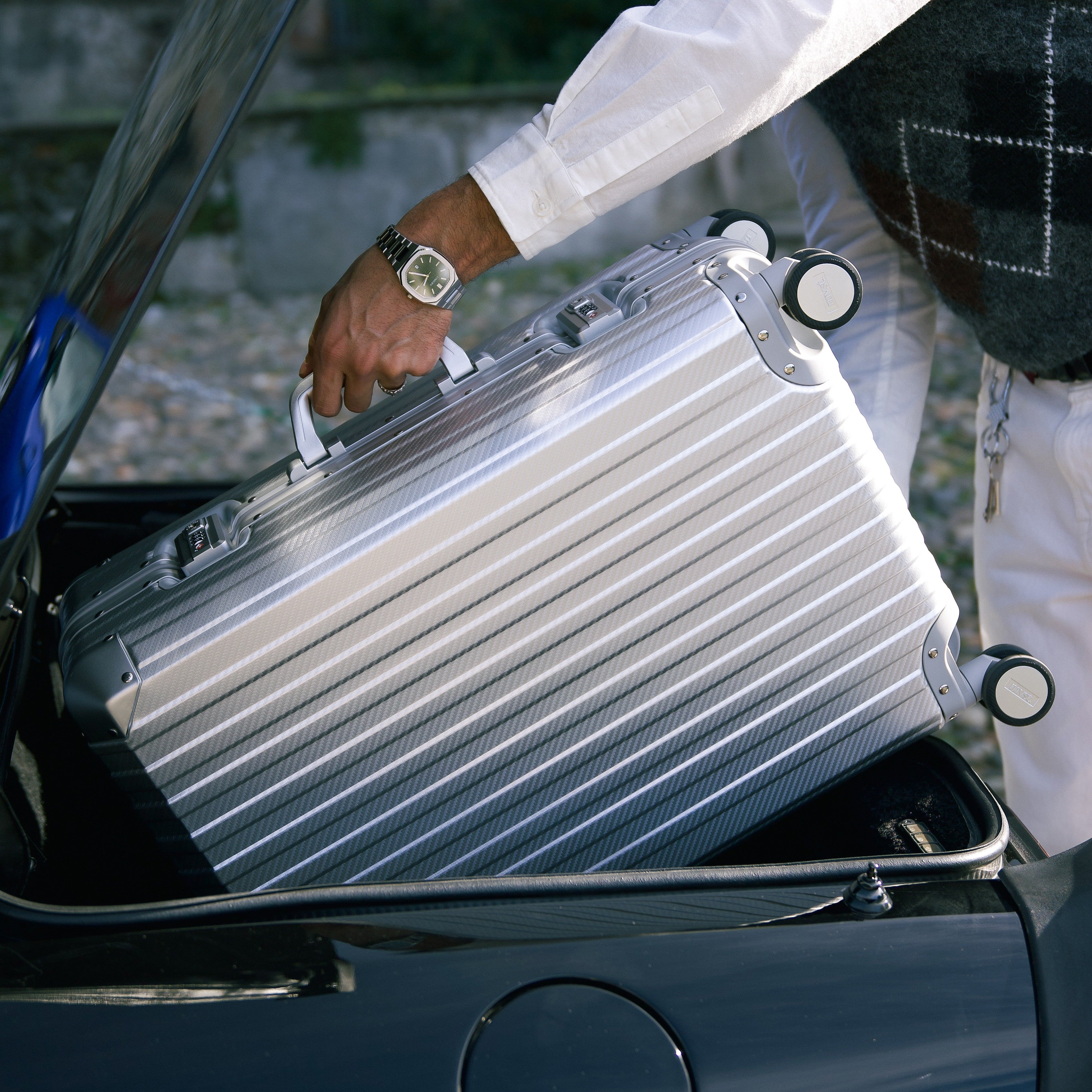 TREVA Aluminum Suitcase Silver