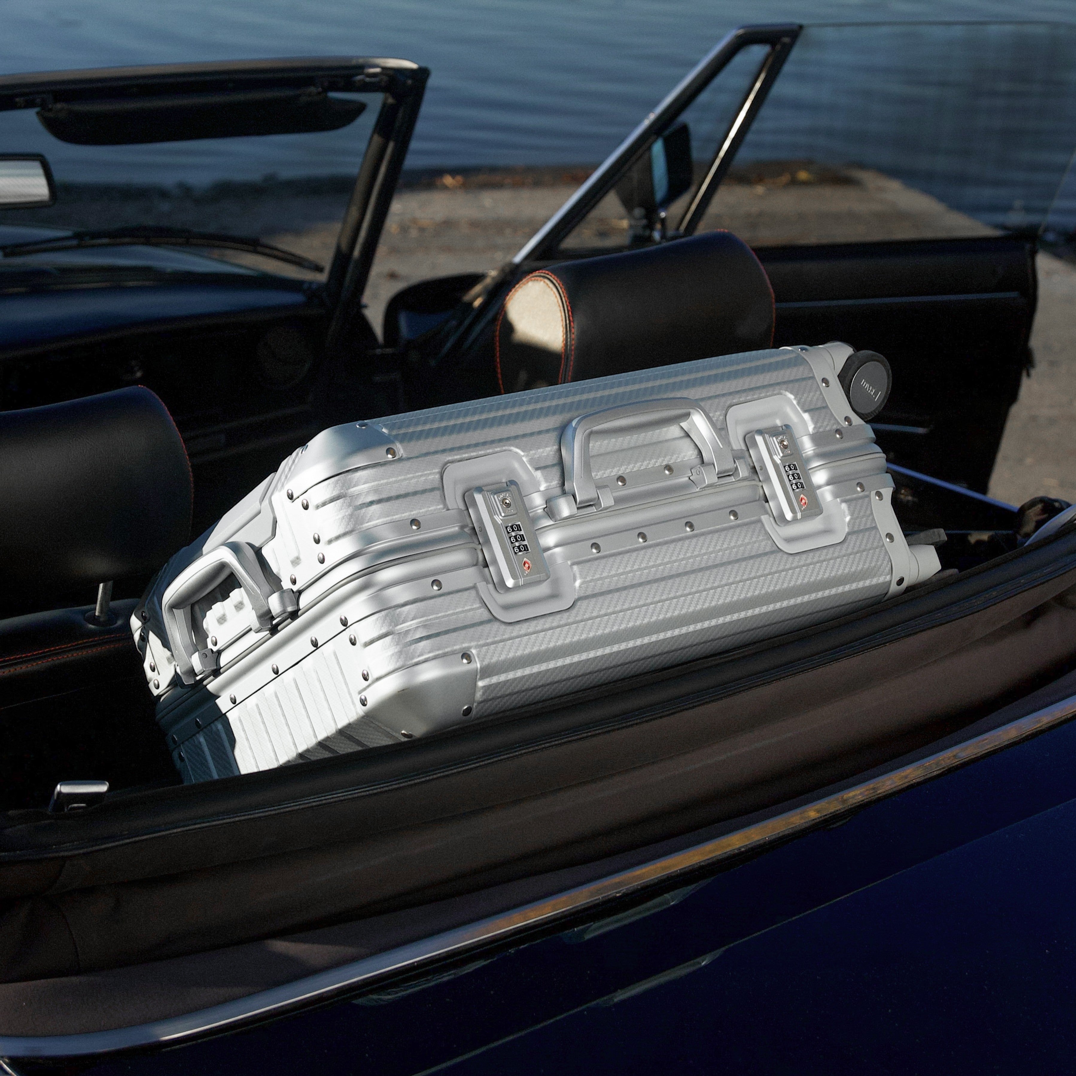 TREVA Aluminum Suitcase Silver