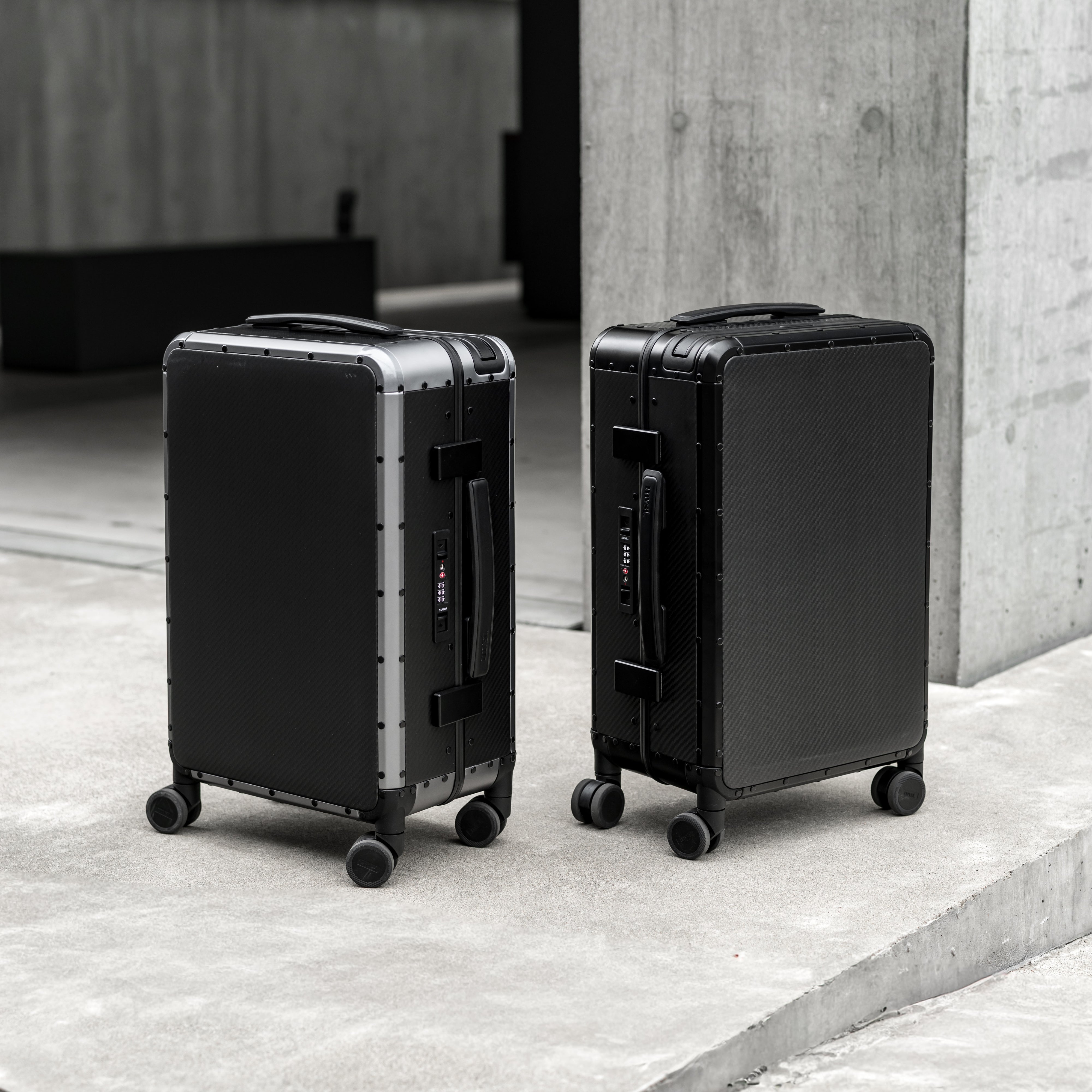 Carbon S 2.0 Carbon Fiber Suitcase Gunmetal