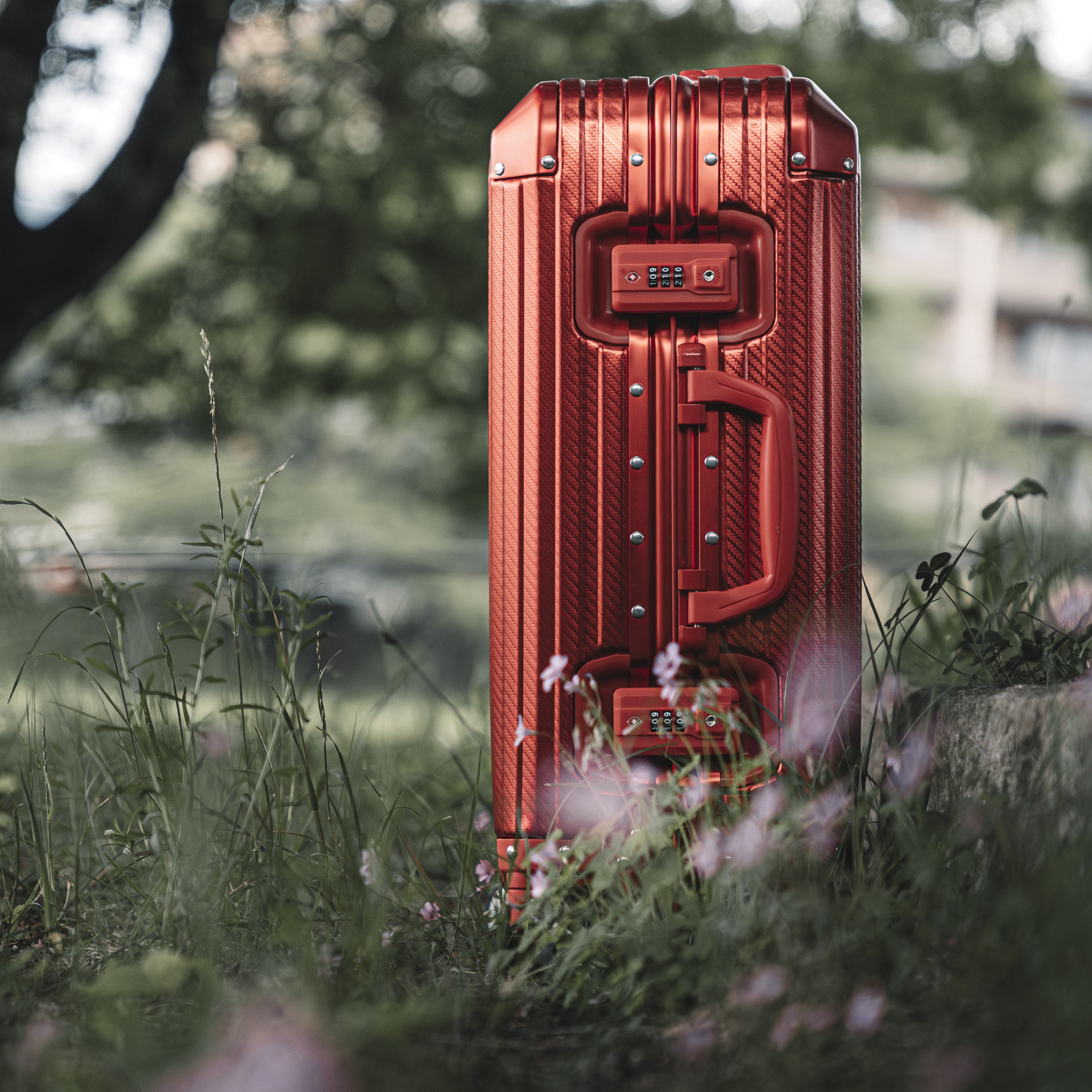 TREVA Aluminum Suitcase Red