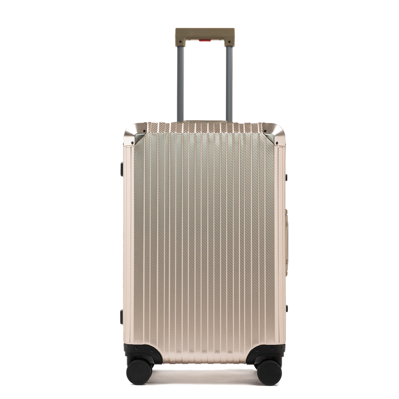 Ultra Lightweight Luggage Huge Suitcase Set Sale - China